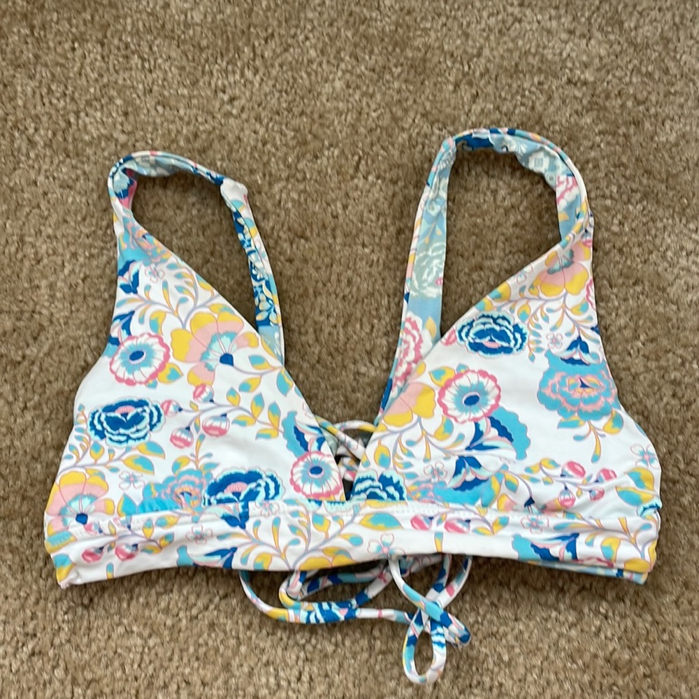 Reversible bikini top